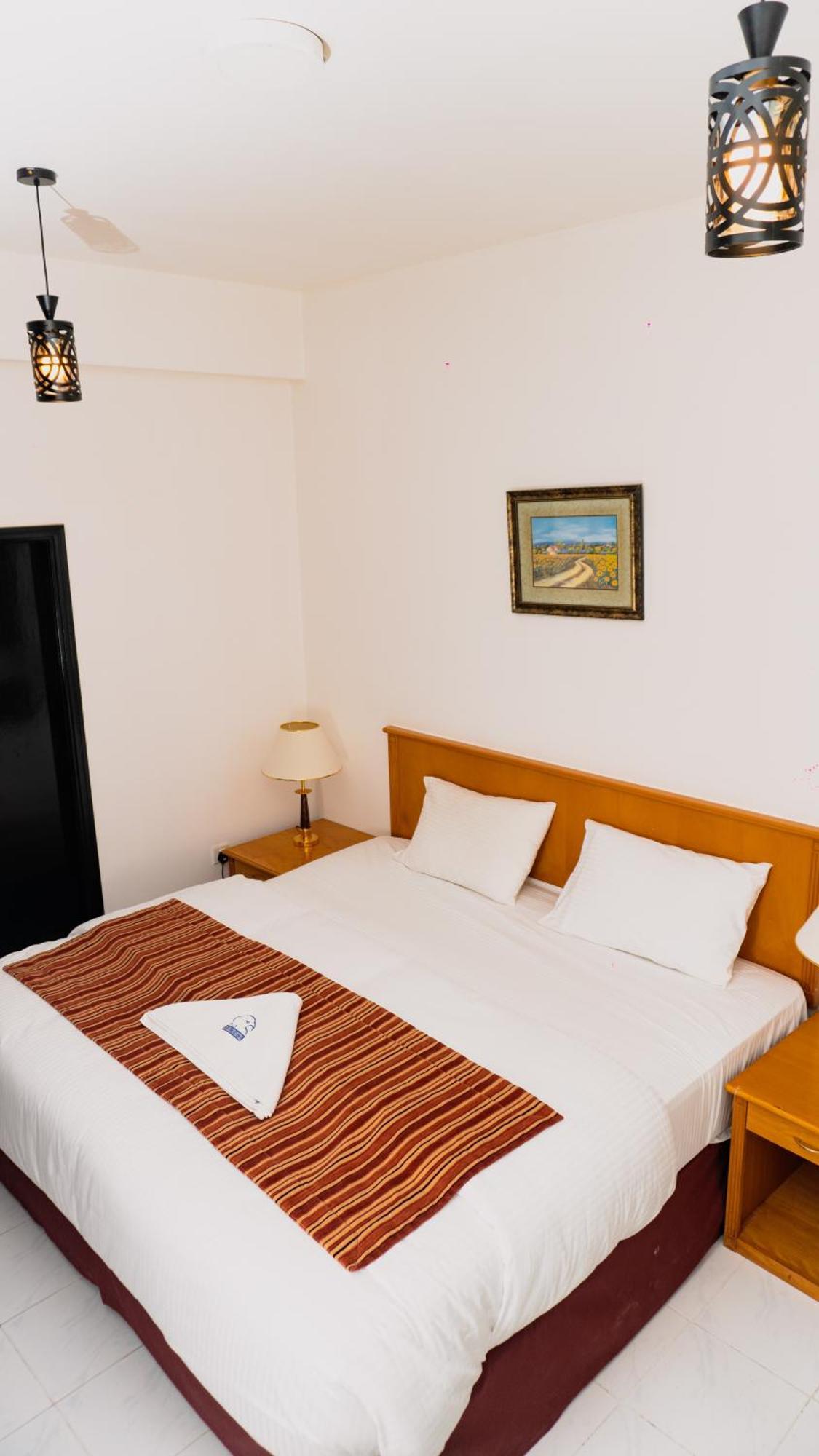 Pan Emirates Hotel Apartments Шарджа Екстер'єр фото